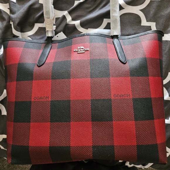 Coach shoulder bag - Picture 1 of 1